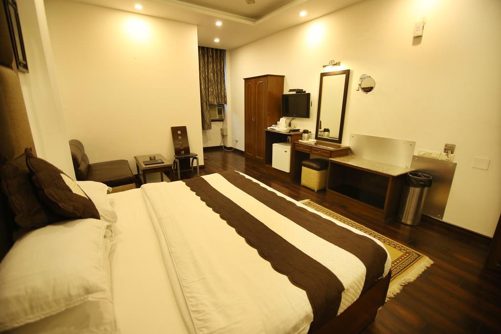 Hotel Parkway Deluxe New Delhi Exterior foto