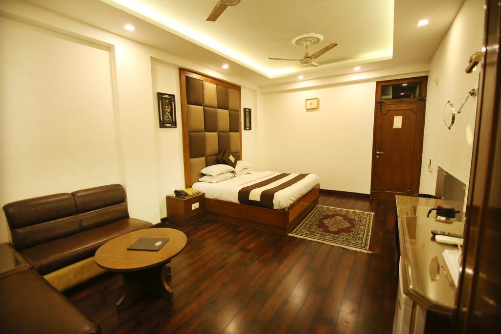 Hotel Parkway Deluxe New Delhi Exterior foto