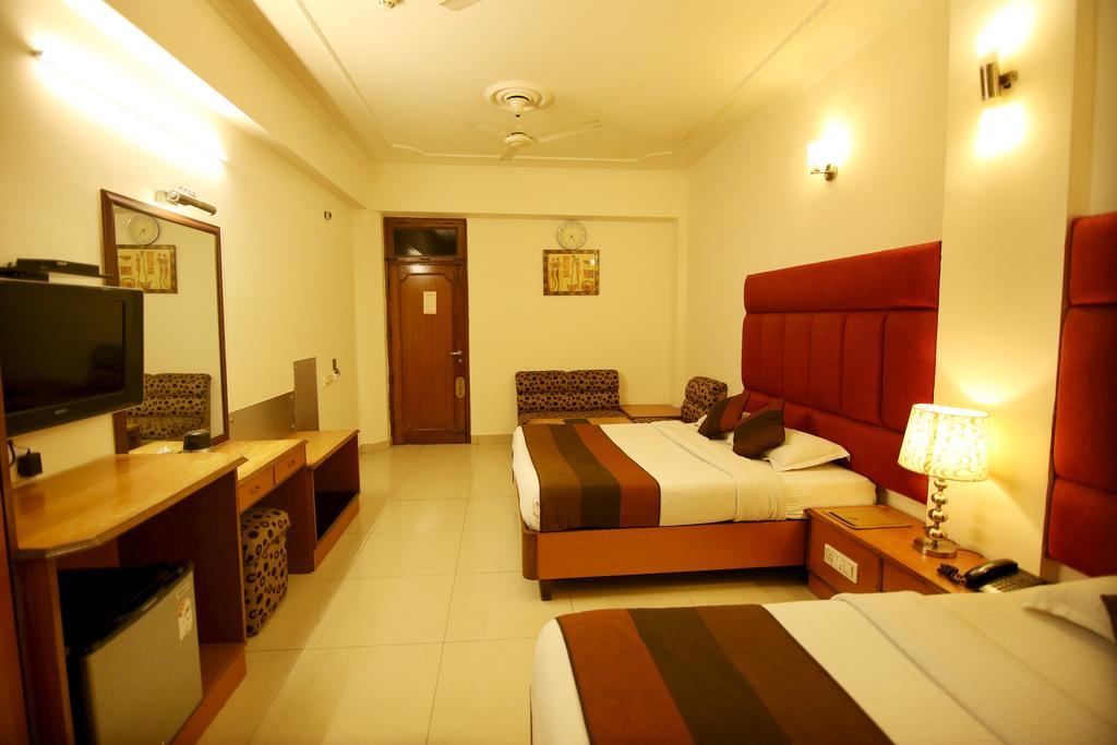 Hotel Parkway Deluxe New Delhi Exterior foto