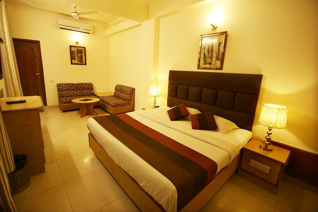 Hotel Parkway Deluxe New Delhi Exterior foto