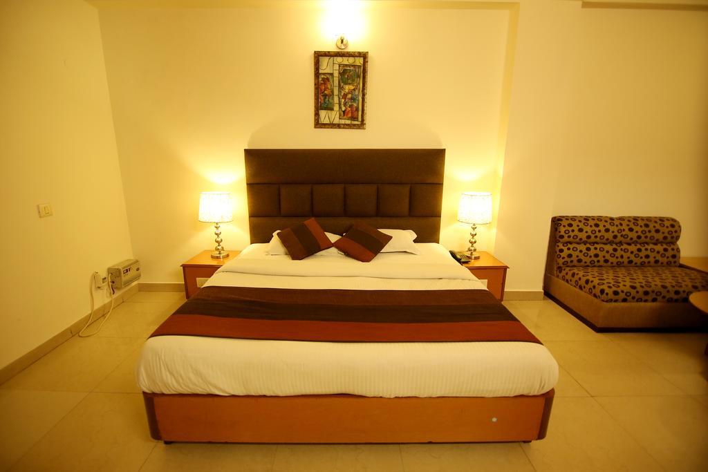Hotel Parkway Deluxe New Delhi Exterior foto