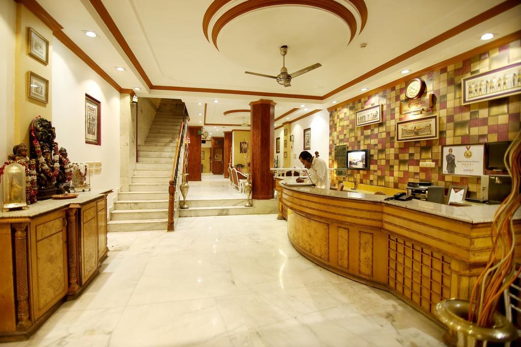 Hotel Parkway Deluxe New Delhi Exterior foto