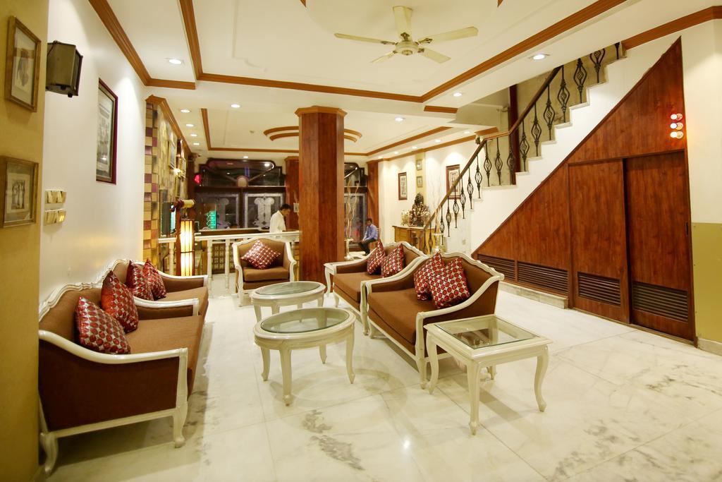 Hotel Parkway Deluxe New Delhi Exterior foto
