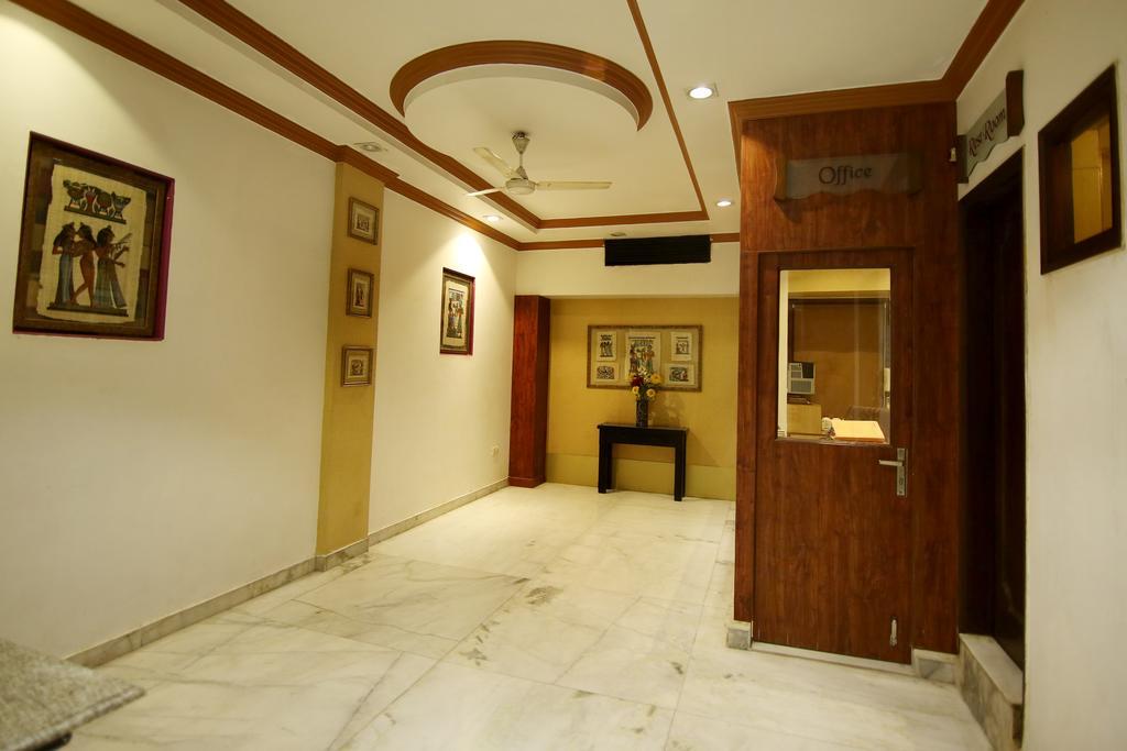 Hotel Parkway Deluxe New Delhi Exterior foto