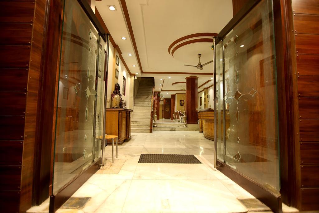 Hotel Parkway Deluxe New Delhi Exterior foto