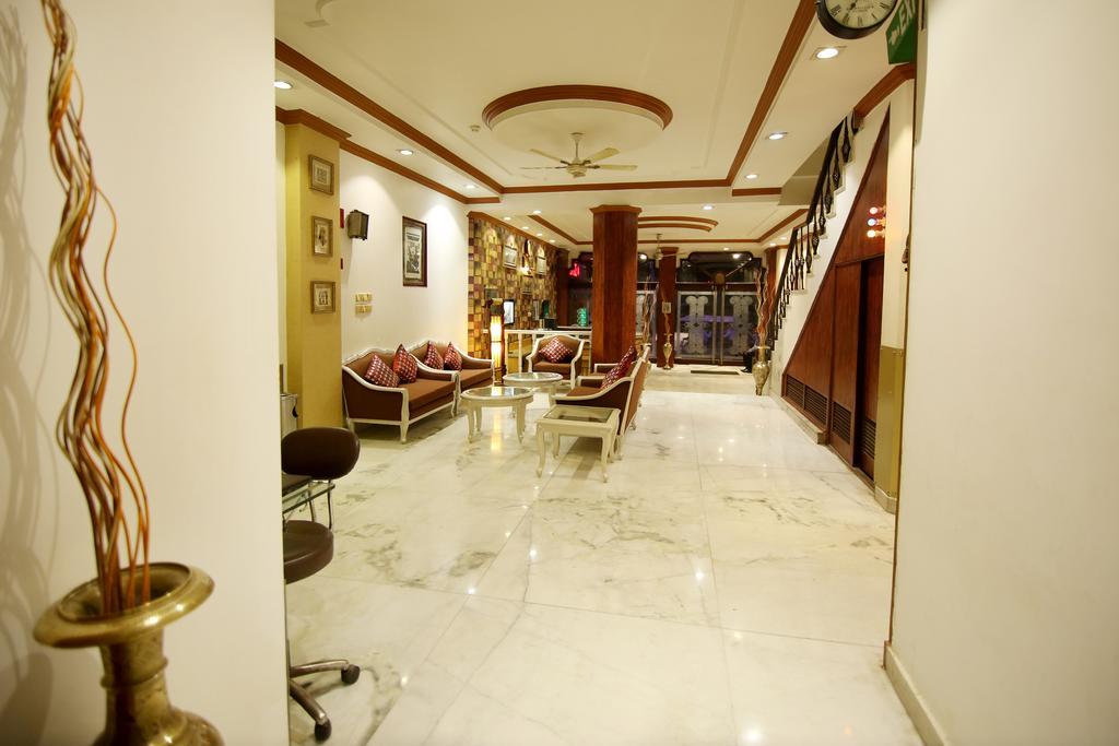 Hotel Parkway Deluxe New Delhi Exterior foto
